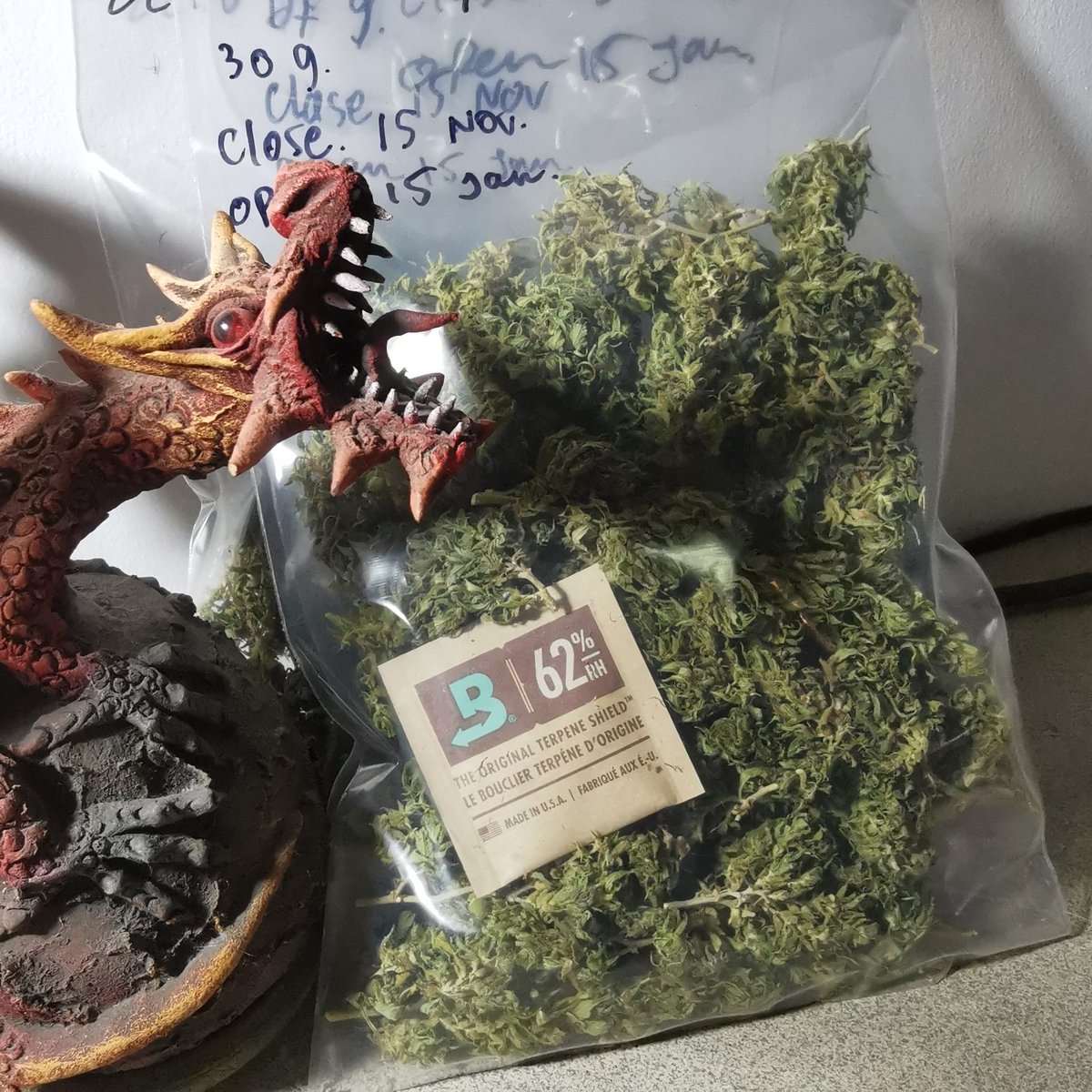 UncleWeed88's tweet photo. #กัญชา #กัญชาชน #กัญชาออแกนิค #กัญชากาญจนบุรี #cannabis #WeedLife #WeedLovers #ดอกกัญชา #sativa #indiga https://t.co/6kjTxS0IY3