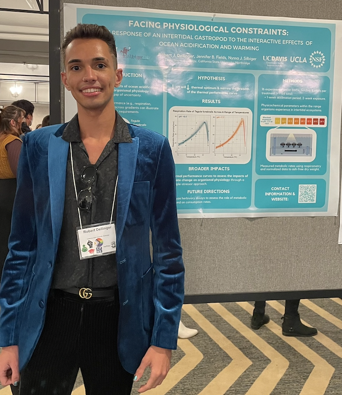 RJ_Dellinger's tweet photo. Presenting at #WSN2022 with the @SilbigerLab https://t.co/cuZNqkgZox