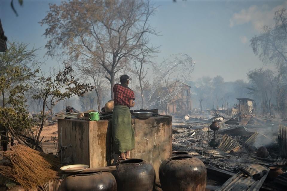 moephwintphyu's tweet photo. According to data from an independent research  organization, 20,153 houses in Sagaing have been destroyed in this year due to the arson by the terrorist military council army.#WhatsHappeningInMyanmar #VillagesBurntDownByJunta #WarCrimesOfJunta https://t.co/S8gvAPt3dx