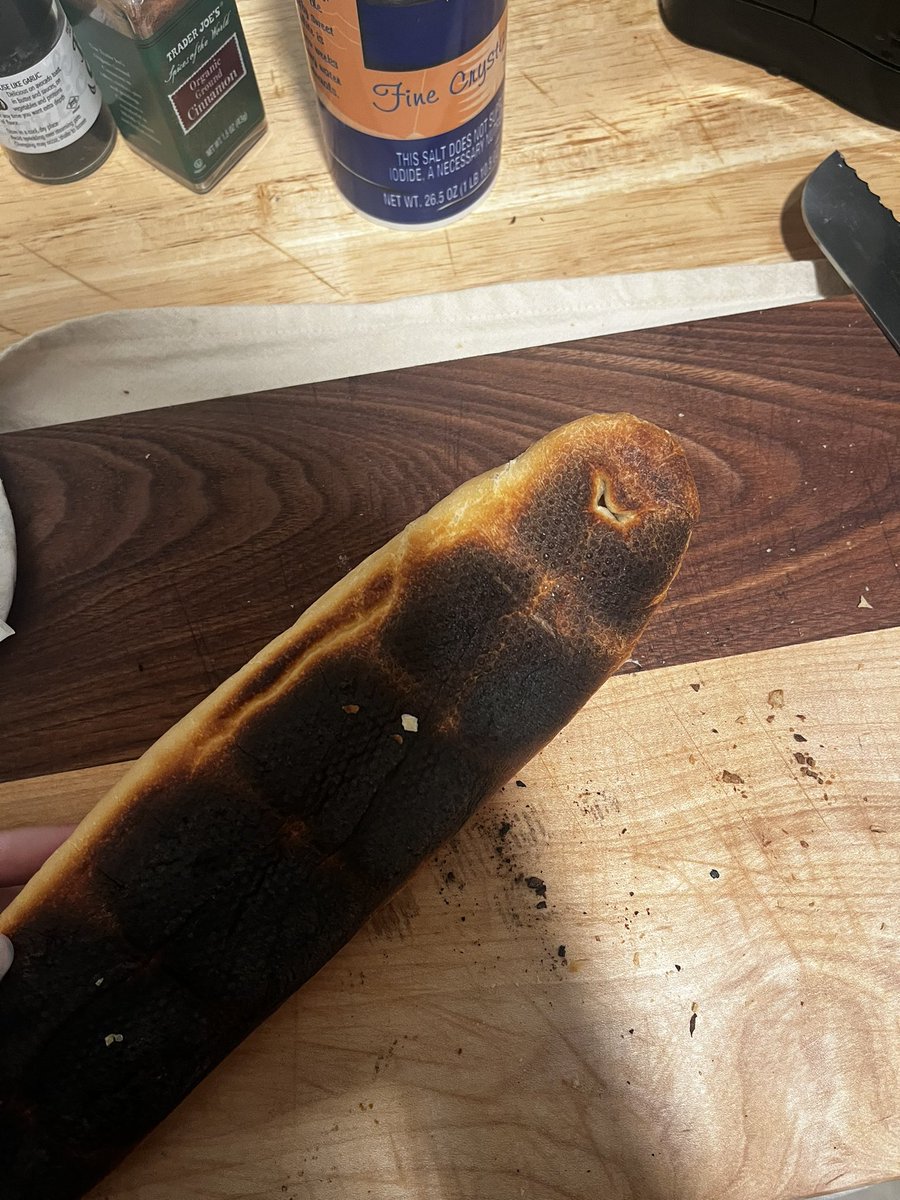 medwards133's tweet photo. Wow, this “take &amp; bake” baguette looks phenomenal. I bet the bottom is perfectly baked too. https://t.co/f72XBiquQm
