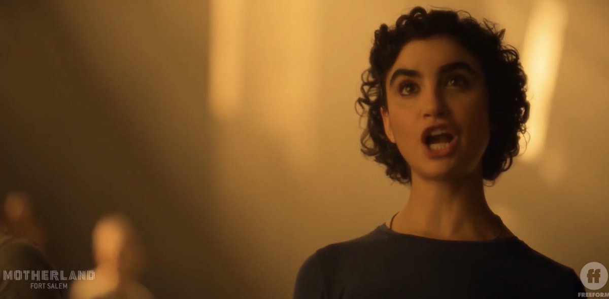 Eecho276's tweet photo. Woman recklessly disregards her mother’s warning that making silly faces could result in her face getting stuck that way.

#MotherlandFortSalem #SaveMotherlandFortSalem #describeashowbadly https://t.co/Dfi8kcRwRF