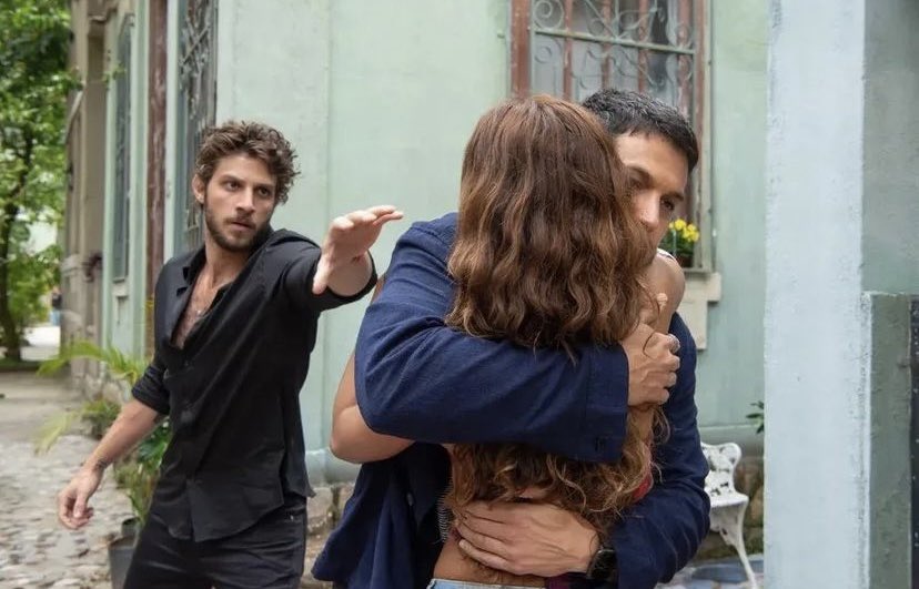 LumaOli09320873's tweet photo. Ari se mordendo de ciúmes de Brisa e Otto 🤣
#Travessia https://t.co/xxEmy0t5m1