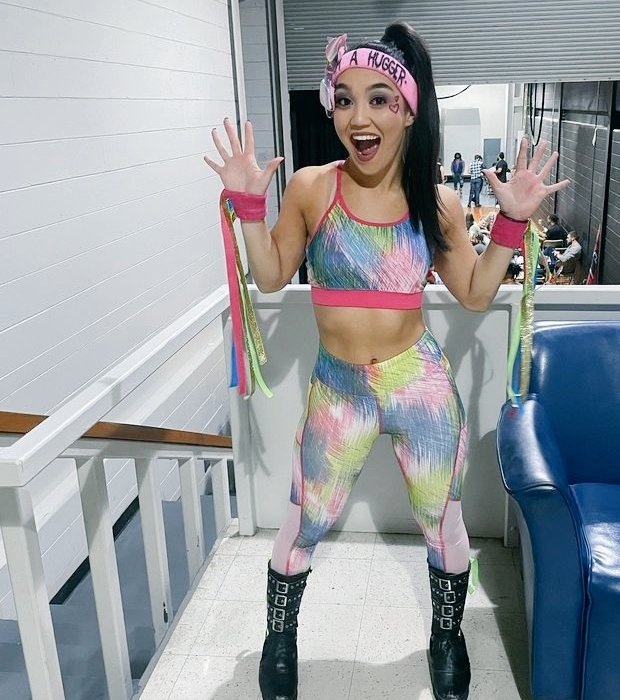 CrazyCheyOne's tweet photo. Happy Halloween!! I went as Bayley, still too old for Halloween candy. https://t.co/kGHFfdwsJF
