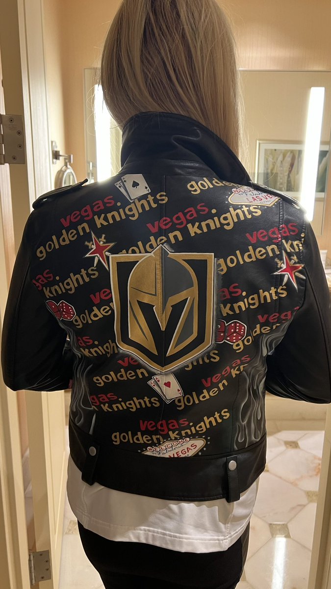 WeKnowLasVegas's tweet photo. #goknightgo #VegasBorn @TMobileArena @GoldenKnights #sharkfordinner https://t.co/wP2WFNeMW8