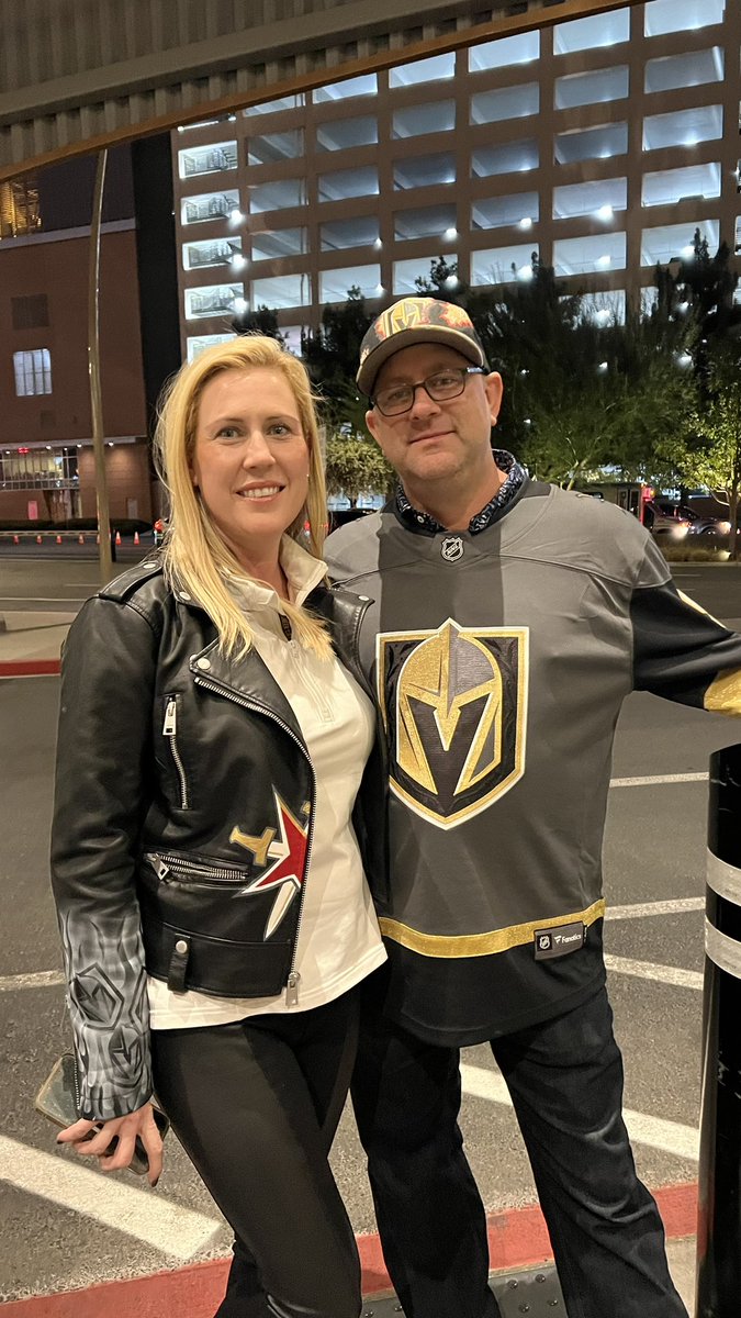 WeKnowLasVegas's tweet photo. #goknightgo #VegasBorn @TMobileArena @GoldenKnights #sharkfordinner https://t.co/wP2WFNeMW8
