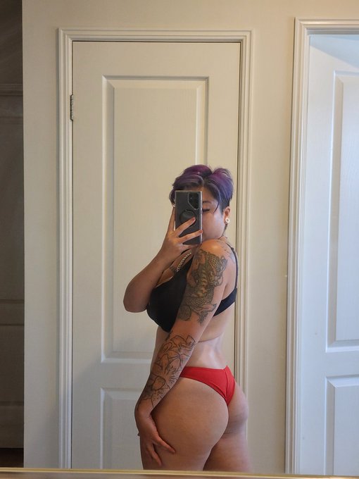 Honey’s pics and videos