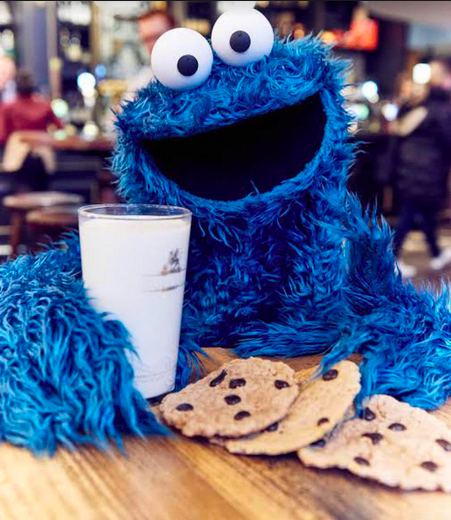 danunmasked's tweet photo. Trick question. Which one is a muppet and which one is a monster? Either way, grab a cookie at @cookies_by_Cookie_au and a copy of #DanAndrewsUnmasked at https://t.co/VIF8RrpHe6 Use the coupon code TWITTER for a 10% book discount. https://t.co/YYAHh9P576