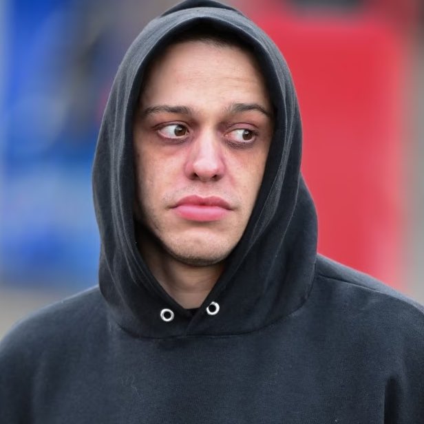 movieboy69's tweet image. BREAKING: Pete Davidson and The Mother are reportedly dating ‼️