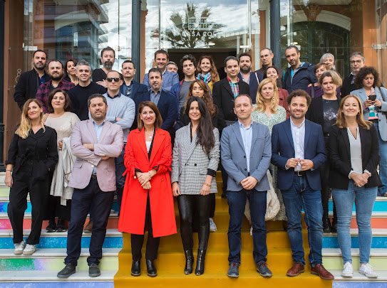 josemachado's tweet photo. Un honor y un gran placer participar con amigos de #Andalucía y #Portugal en el #FestivaldeHuelva #ANDALUCÍAFILMCOMMISSION #HuelvaFilmCommission #Huelvaesdecine – vamos juntos y nos veremos pronto en Portugal! ¡Gracias por estrechar nuestro lazos con estes Encuentros tan bonitos! https://t.co/z1fK9s4T8A