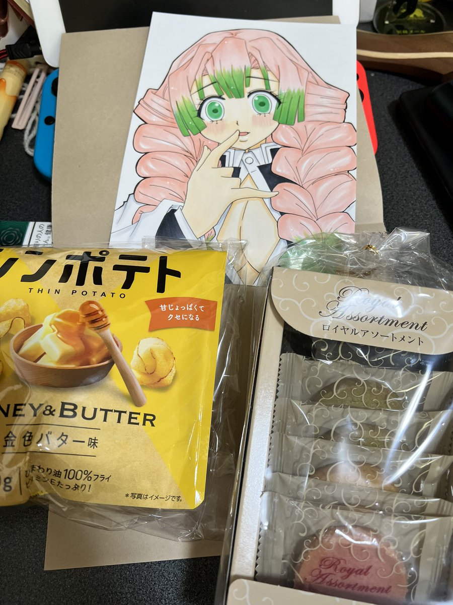 しーちゃん（@ameshizuku55 ）からお誕生日おめでとうプレゼントが来たよー！！！
蜜璃ちゃん可愛すぎるー！！！
美味しそうなお菓子もありがとう❤︎❤︎❤︎
しーちゃんありがとう❤︎大好きー❤︎❤︎❤︎