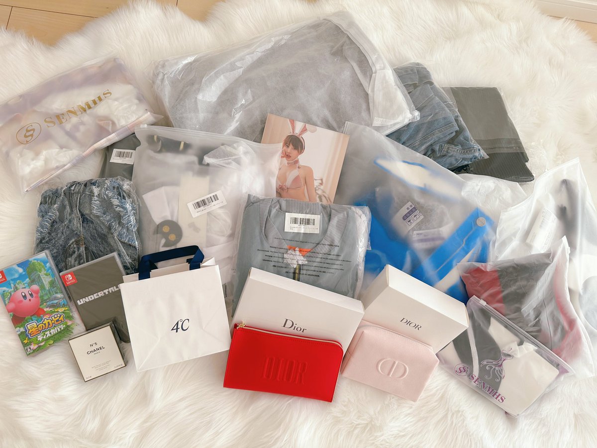 届いたプレゼントたち🎁✨
もぅめちゃくちゃ嬉しいです🥹♥️♥️
まだ届くみたいで誕生日までずっとワクワク
お礼チェキまだの方はDMくださいね✊🏻

i love all my followers♥️ https://t.co/K6yaVZj0OZ