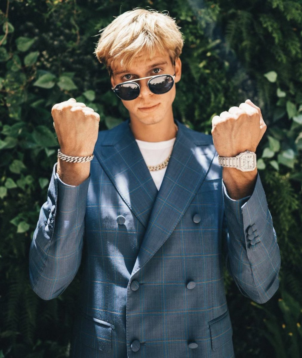 BarstoolKU's tweet image. Pregame quote per Mark Mitchell:

“Gradey Dick walked in our locker room &amp;amp; walked right by me. And I’m like, what the hell is he coming in our locker room for? And he walked by &amp;amp; tapped Kyle Filipowski on the leg, and said ‘Lace ‘em up, it’s gonna be a long f’ing night.’”