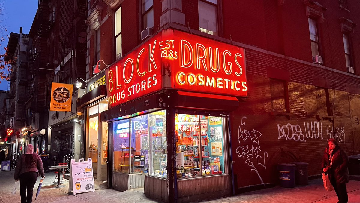 rosswmac's tweet photo. Drugstore. #nyc #streetphotography https://t.co/CQd4Z2GFvF