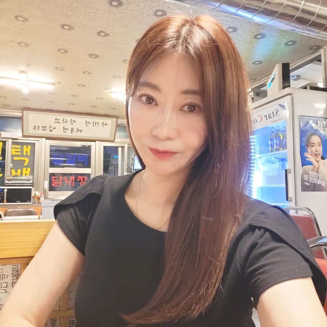ct_reyes24's tweet photo. 30대이상분들만 디엠 줘요 
#섹트 #유부녀 #일탈 #아줌마 https://t.co/9r6eITp95R