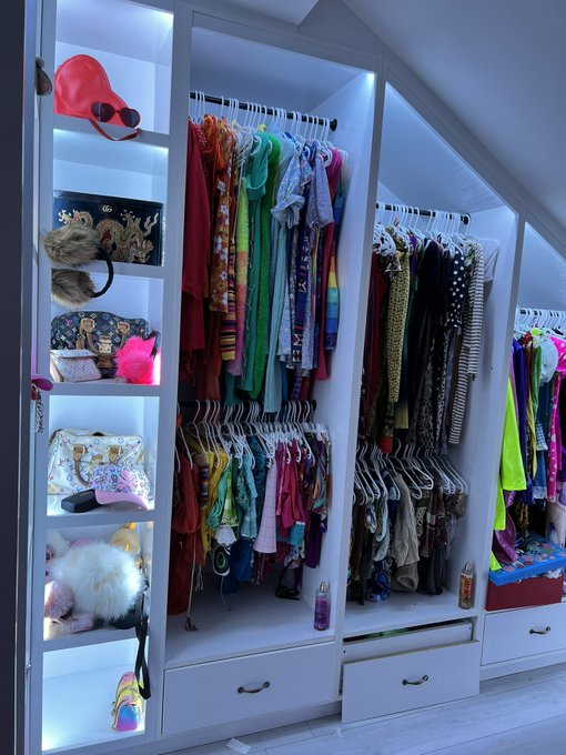 1 pic. Lanta’s closet of porn dreams ?? https://t.co/W6NCZDkB09
