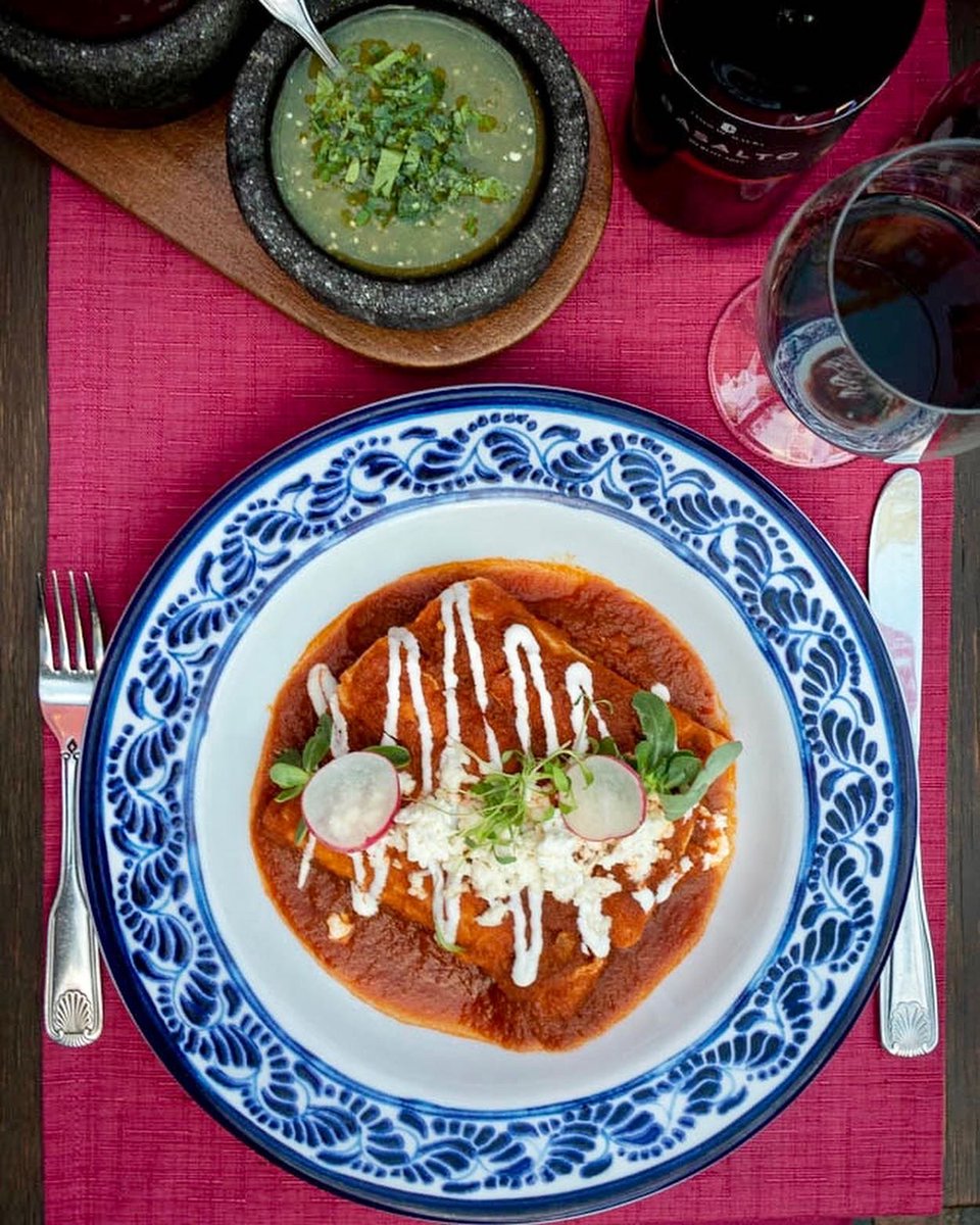 rest_los3gallos's tweet photo. Keep celebrating Día de Muertos all November at Los Tres Gallos with this unique menu we have designed specially for you. A journey thru Mexico.
#lostresgallos #mexicanfood #diademuertos #mexicanmenu #tastytuesday #mexicanfood #cabosanlucas #traveltuesday https://t.co/JhFejOQAxh