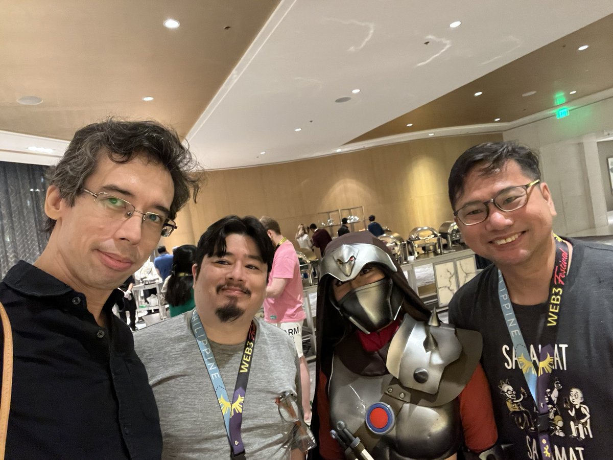 joeyalarilla's tweet photo. And here’s Sofia with me, @jvdrufino, and @MikeAbundo.
Thanks for taking these photos, Mike, and for your untiring support since web1 😃 Long live the digital revolution!
#PHWeb3 https://t.co/nlwPp5SyZ3