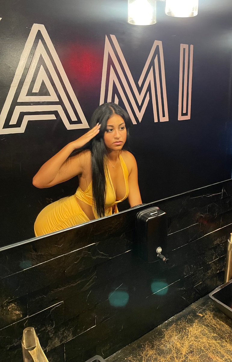 🥇