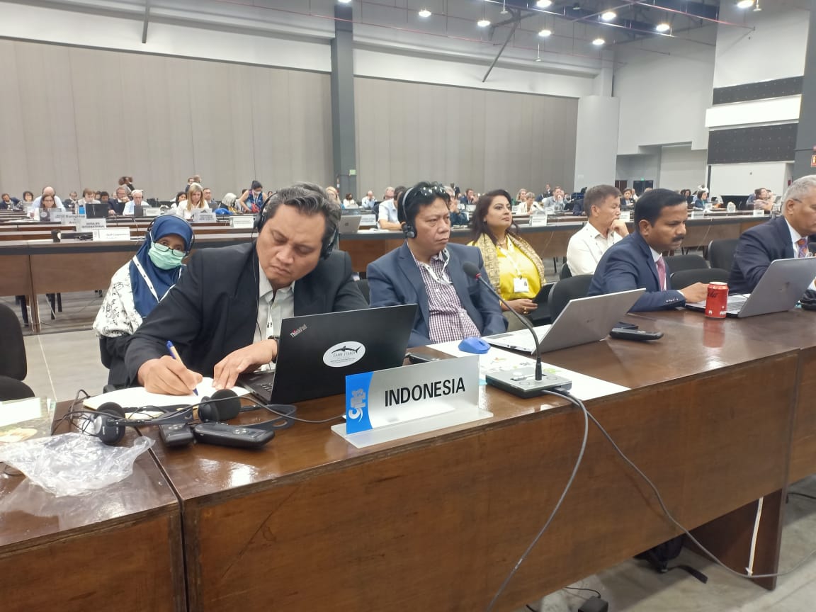 To be a country delegate is a hard task.. scientific evidences must be blended with socioeconomic issues, country's position and political consequences... #CoP19CITES