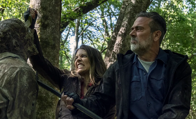 Smeary's tweet photo. I admit Maggie & Negan are growing on me. Not as a couple though, for all that is unholy, please don't put them together like that!
#twd #thewalkingdead #negan #maggie #isleofthedead #amc #twdspinoff https://t.co/3BR8Sx8XcG