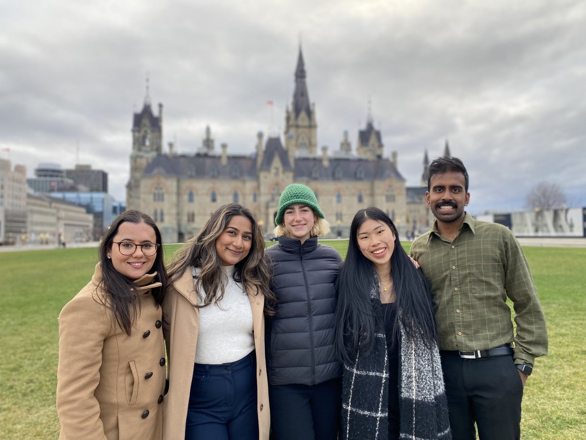 sonusamvarghese's tweet photo. A year in the making but could not have asked for a better group of speakers/workshops &amp; passionate medical students to advocate for decriminalization of opioids in Ottawa! Check out the hashtags below to see some of the highlights of the weekend: #CFMSDayOfAction #NDoA2022 https://t.co/8oHfabjhbv