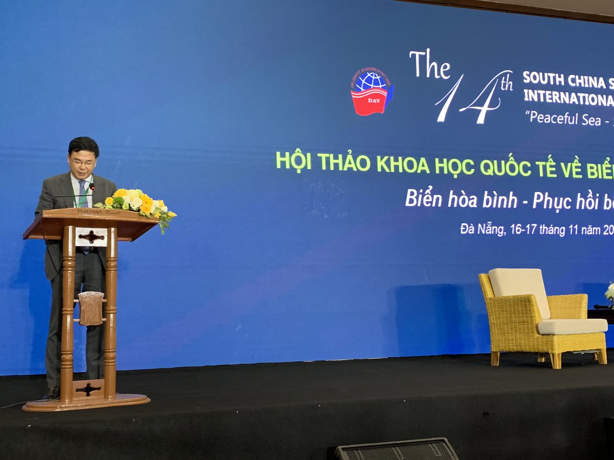 Starting off the #SCSC14 with Deputy FM Pham Quang Hieu in Danang, #Vietnam hosted by @IFPSS_DAV @Scs_Connect #DAV with important topics, intl. & regional voices @dinopattidjalal @annietrev @PremeshaSaha @Richeydarian 
#kas4security #IndoPacific #SouthChinaSea #maritimesecurity