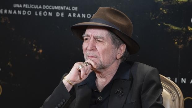LanataPPT's tweet photo. Joaquin Sabina: “Fui amigo de la revolución cubana y de Fidel. Pero ya no lo soy. Ahora estoy del lado de los q se manifiestan y de los q se exilian de la isla. Los q hemos sido de izquierdas tenemos la responsabilidad de decir la verdad ante los desastres de la izquierda” https://t.co/s4n4B0CEKO