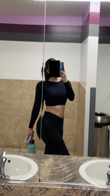 Anyone wanna see sum private pics 🤫    👍🏻+ Rt I&rsquo;ll Dm them🥰💕  #nsfw #Explore #onlyfans #Moot https://t<a href="/tag/explore"class="tags"><span>#explore</span></a><a href="/tag/nsfw"class="tags"><span>#nsfw</span></a><a href="/tag/onlyfans"class="tags"><span>#onlyfans</span></a><a href="/tag/moot"class="tags"><span>#moot</span></a>