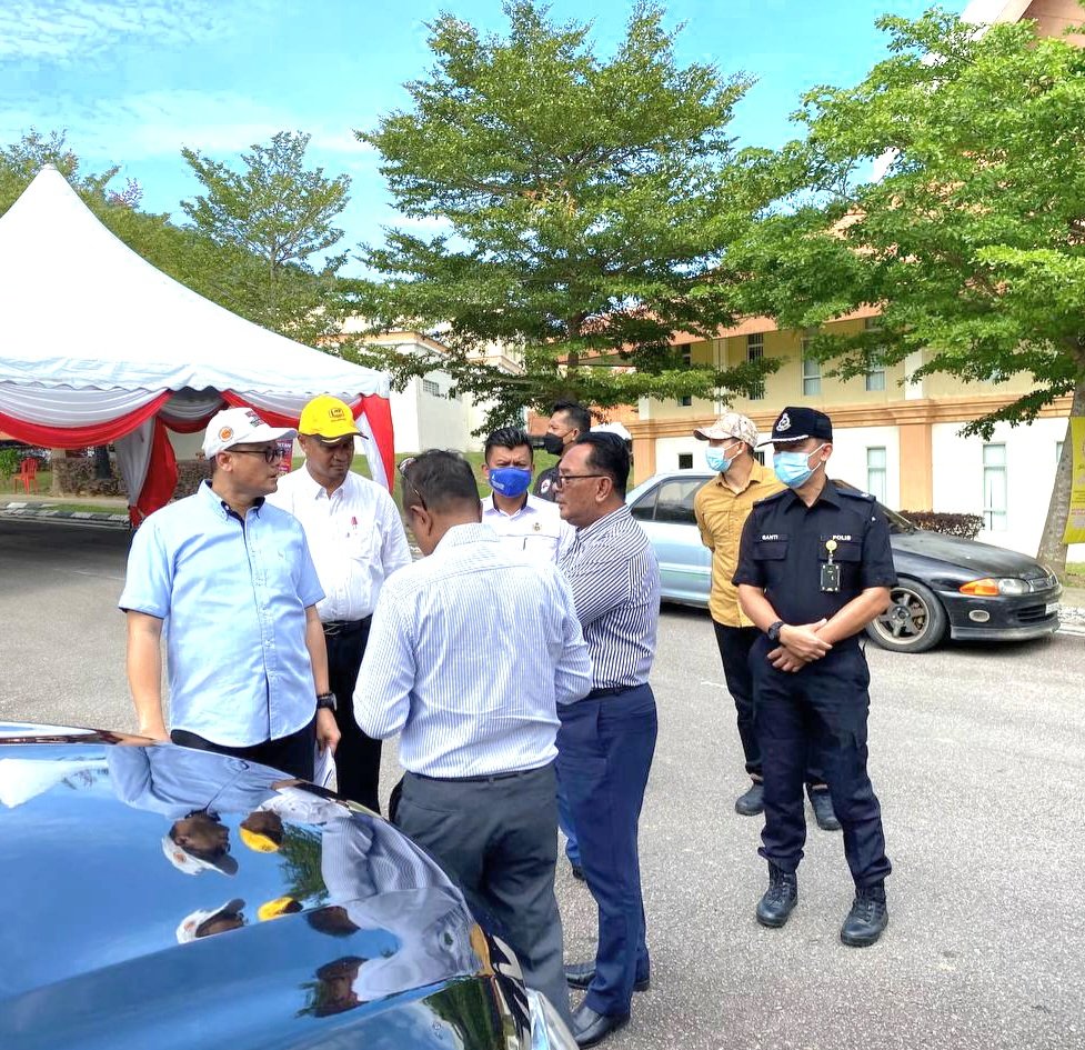 Mohd Suhaili Ismail (@irmohdsuhaili) on Twitter photo Meninjau persiapan teniat DiRaja oleh <a href="/JKRKelantan/">ᴊᴋʀ ɴᴇɢᴇʀɪ ᴋᴇʟᴀɴᴛᴀɴ</a> 'Mountain Bike Challenge 2022' dijadualkan 17 Nov sempena perayaan Keputeraan Sultan Muhammad V. Syabas team <a href="/JKRKOTABHARU/">JKR Jajahan Kota Bharu Rasmi</a>. Semua berjalan lancar.
<a href="/JKRMalaysia/">JKR Malaysia</a> Meninjau persiapan teniat DiRaja oleh <a href="/JKRKelantan/">ᴊᴋʀ ɴᴇɢᴇʀɪ ᴋᴇʟᴀɴᴛᴀɴ</a> 'Mountain Bike Challenge 2022' dijadualkan 17 Nov sempena perayaan Keputeraan Sultan Muhammad V. Syabas team <a href="/JKRKOTABHARU/">JKR Jajahan Kota Bharu Rasmi</a>. Semua berjalan lancar.
<a href="/JKRMalaysia/">JKR Malaysia</a>