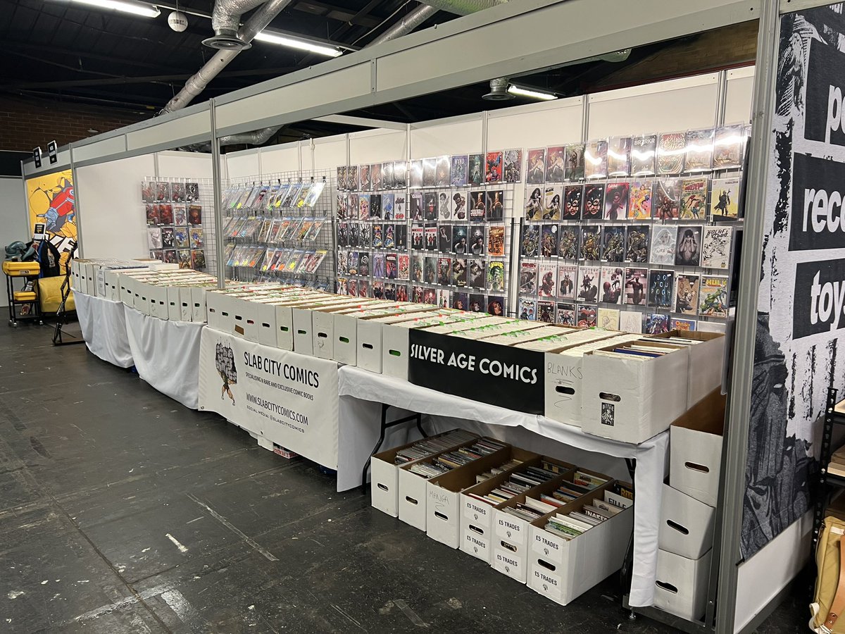 Slabcitycomics's tweet photo. Recent set up @ThoughtBubbleUK very well organised event! Great to see our customers & some great comic talent. #comics #thoughtbubble2022 #igcomics #slabcitycomics https://t.co/AnqicrkrNx