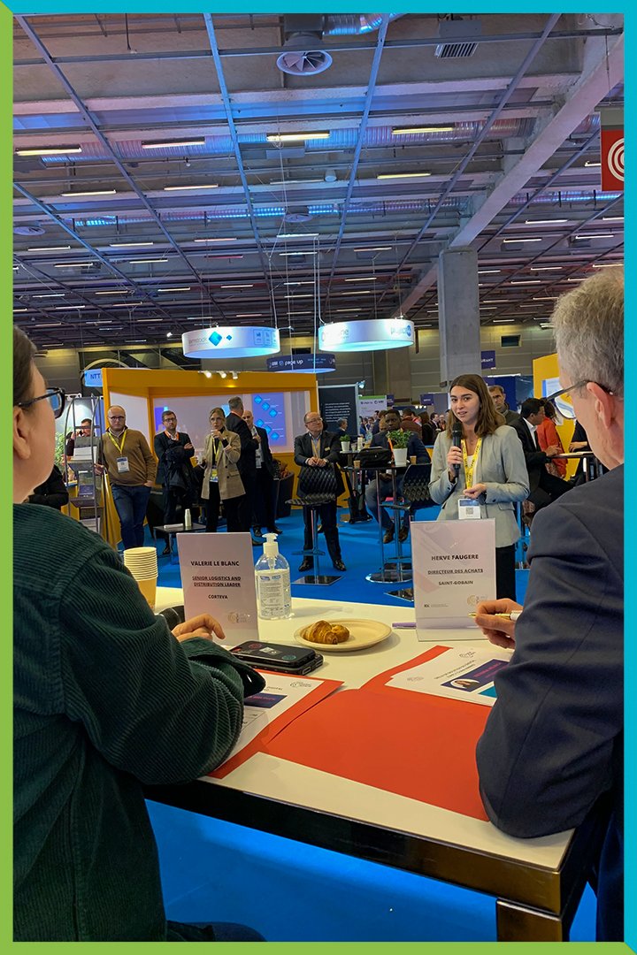 MapobyWoop's tweet image. Malheureusement, nous n’avons pas gagné… Mais nous tenions à féliciter @DCbrain qui remporte le trophée de la catégorie Digital Supply Chain Award ! 🏆 @SCE_Event #optimisationdetournées #omnicanalité #dernierkilomètre #SCE22 #supplychain