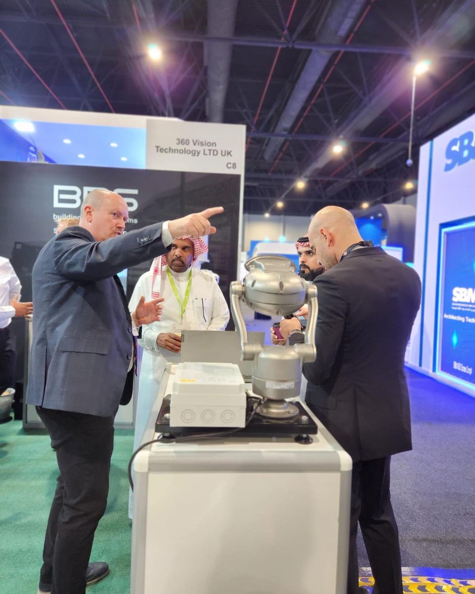 BDS_wll's tweet photo. #Day2 at #ASISME2022 make sure to visit our #technology #partners @360VisionTech and #BDS team on stand #C8 Hall 2 to discuss the full range of #camera and #perimeter #protection. #CTVV #Security #SurveillanceCameras #TotalSecuritySolutions #Securebydesign #technology #KSA 🇸🇦 https://t.co/PyznPCIpGD