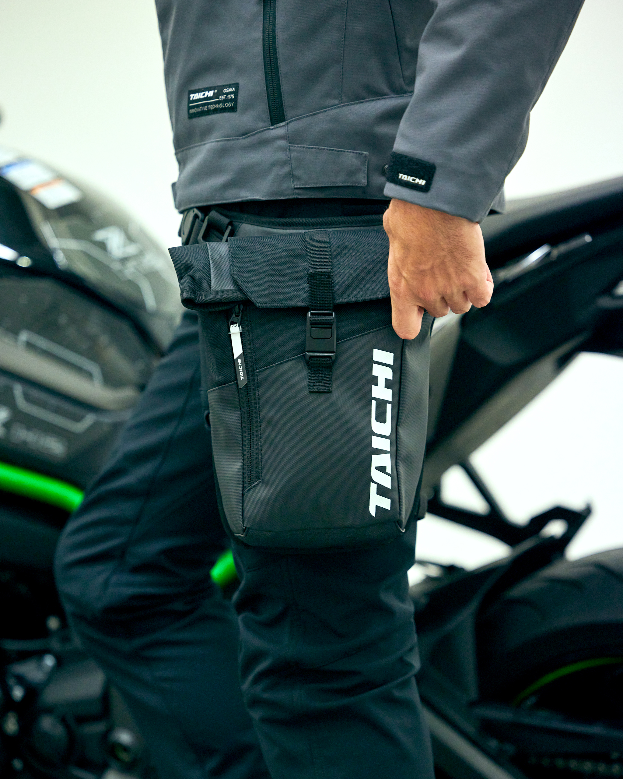 ディバイス DEVICE A.T.FIELD CORDURA レッグポーチ （イエロー