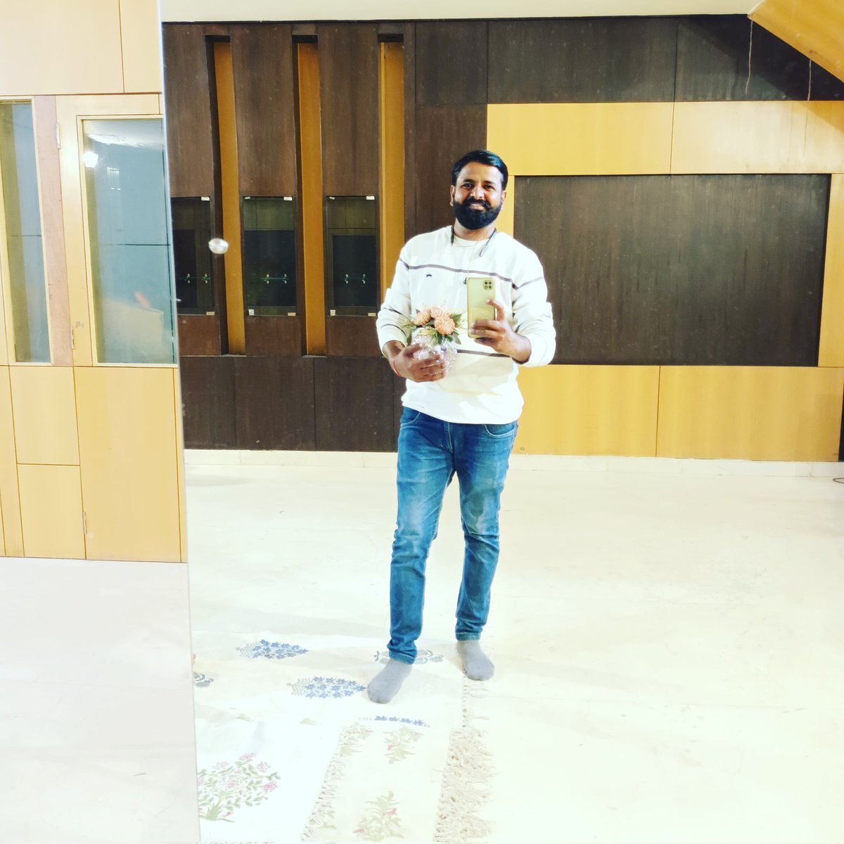 KGurjar51's tweet photo. #पता_है_तुम्हारी_और_हमारी_मुस्कान_में_फ़र्क_क्या_है 

     #तुम_खुश_हो_कर_मुस्कुराते_हो_हम_तुम्हे_खुश_देख_कर_मुस्कुराते_है https://t.co/RKwALRegA6