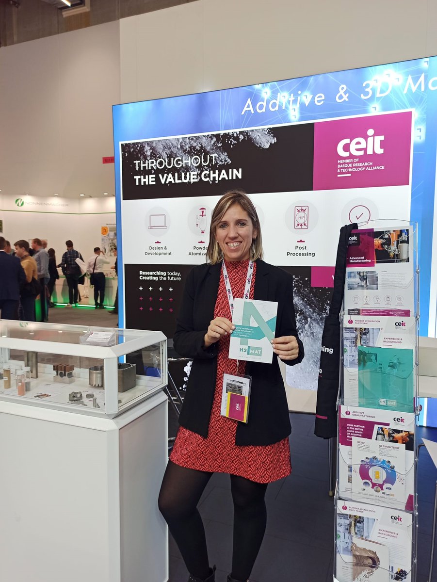 Cluster_Energia's tweet photo. Durante la @formnext_expo celebrada en #Frankfurt, el mayor evento mundial de fabricación aditiva, @Ceit_BRTA ha compartido con los asistentes las novedades del proyecto #H2MAT
Dentro del #ELKARTEK, Ceit lidera la fase destinada al diseño de experimentos y producción de probetas https://t.co/O31xcUmeBu