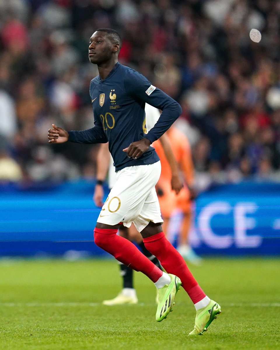 Didier Deschamps has called up Randal Kolo Muani to replace Christopher Nkunku! #FiersdetreBleus