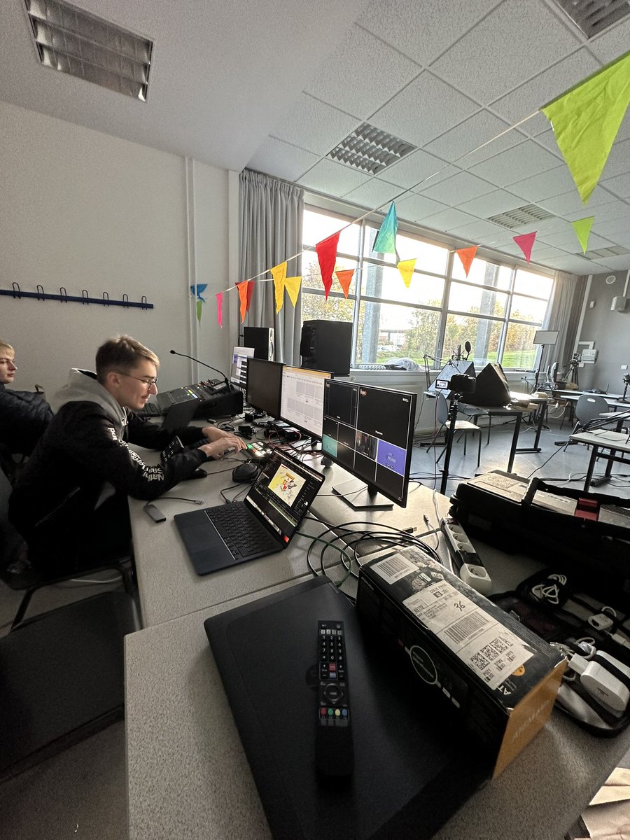 Le Studio Laval (@lestudio_laval) on Twitter photo 🎓 Le plateau du #StudioAcademy se prépare pour accueillir ses premiers élèves !
👉🏼 C’est ce soir à 19h sur twitch.tv/le_studio
<a href="/iutlaval/">IUT DE LAVAL</a> <a href="/LeMansUniv/">Le Mans Université</a> <a href="/LavalAgglo/">LavalAgglo</a> 🎓 Le plateau du #StudioAcademy se prépare pour accueillir ses premiers élèves !
👉🏼 C’est ce soir à 19h sur twitch.tv/le_studio
<a href="/iutlaval/">IUT DE LAVAL</a> <a href="/LeMansUniv/">Le Mans Université</a> <a href="/LavalAgglo/">LavalAgglo</a>