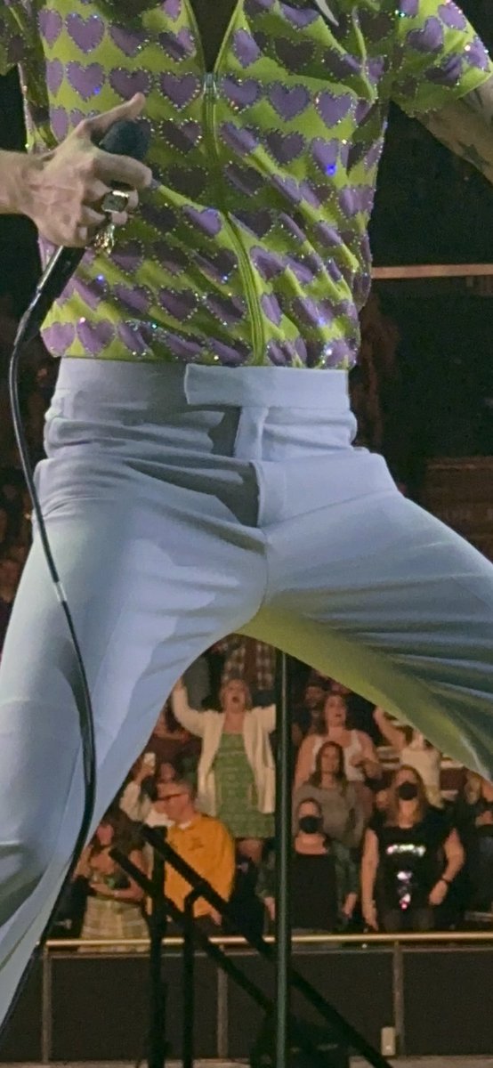 harrys_daydream's tweet image. hey @brittany_broski how’d you like it between these legs