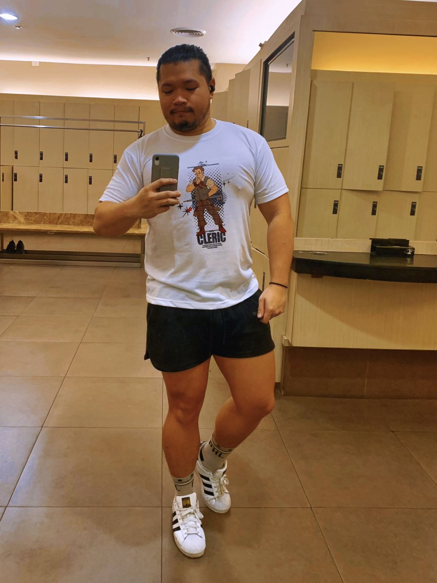 jake_himbotido's tweet photo. himbo support 💪🏽 

t-shirt designed by yours truly for @bearlygamingph ! 💖 https://t.co/3ui6BBVooM