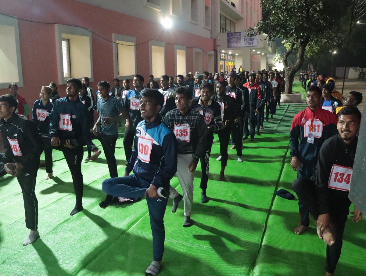 NSSRDBhopal's tweet photo. Day5 of #NSSPreRDCentralZone  Yoga demonstration, in which 210 NSS Volunteers &amp; team leaders from 06 states MP-CG,UK-UP &amp; BR-JH  took part.
Some Glimpses. 

@YASMinistry @_NSSIndia @moayush @pibyas @meetarajiv @pankajsinghips @ggv_smc @nssggcuCG @chakrawalalok @askabir_ https://t.co/qvor8Jmy7J