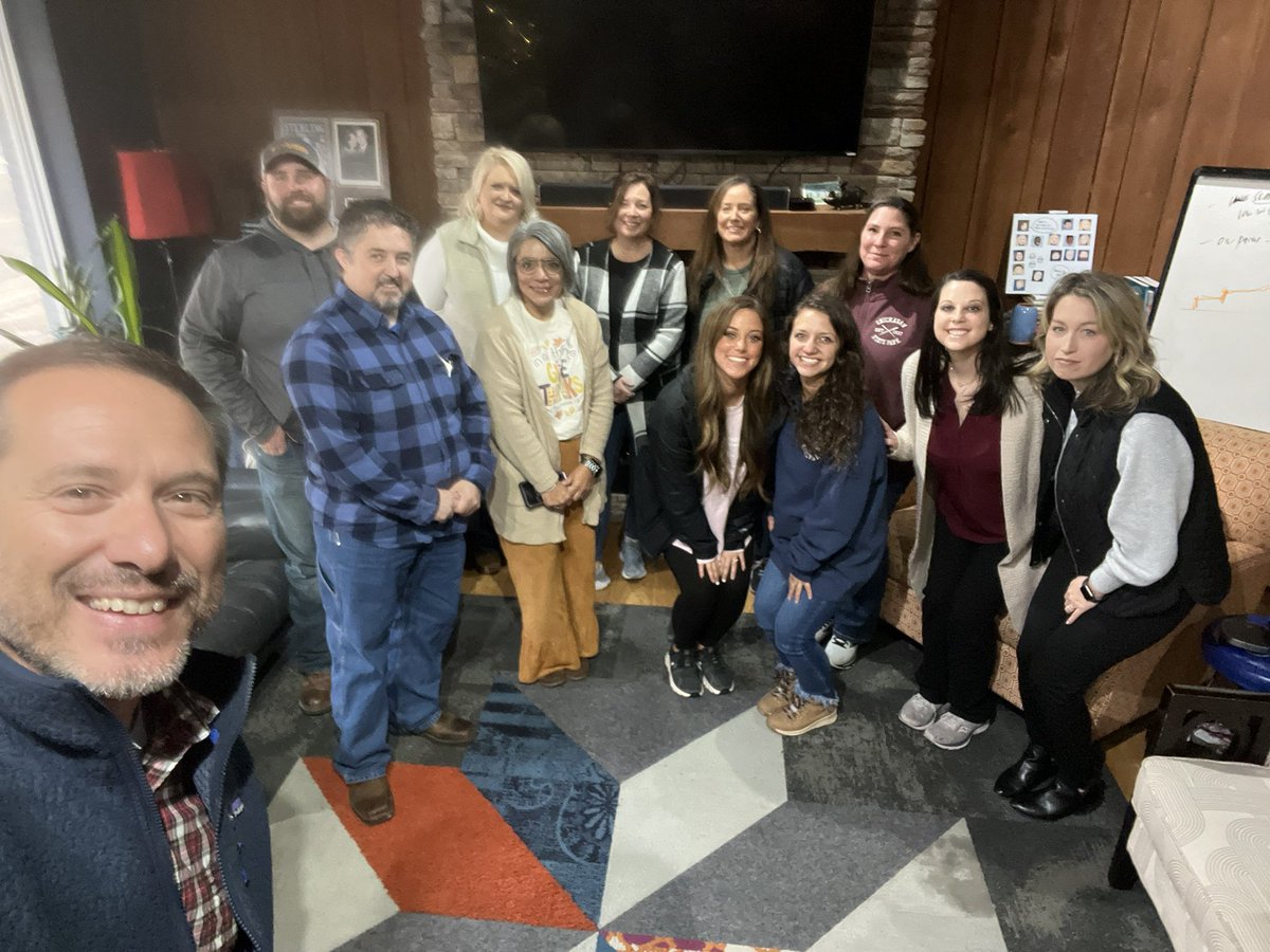 bramblettgroup's tweet photo. ⭐️ Thank you to the 2022-23 Leadership Chester Class for stopping by today! We are grateful for Chasity’s leadership and the Henderson/Chester County Chamber of Commerce’s sponsorship of this important program!
#HendersonTN
#ChesterCountyTN
#WherePigsFly https://t.co/zm6ZgaZ1fG