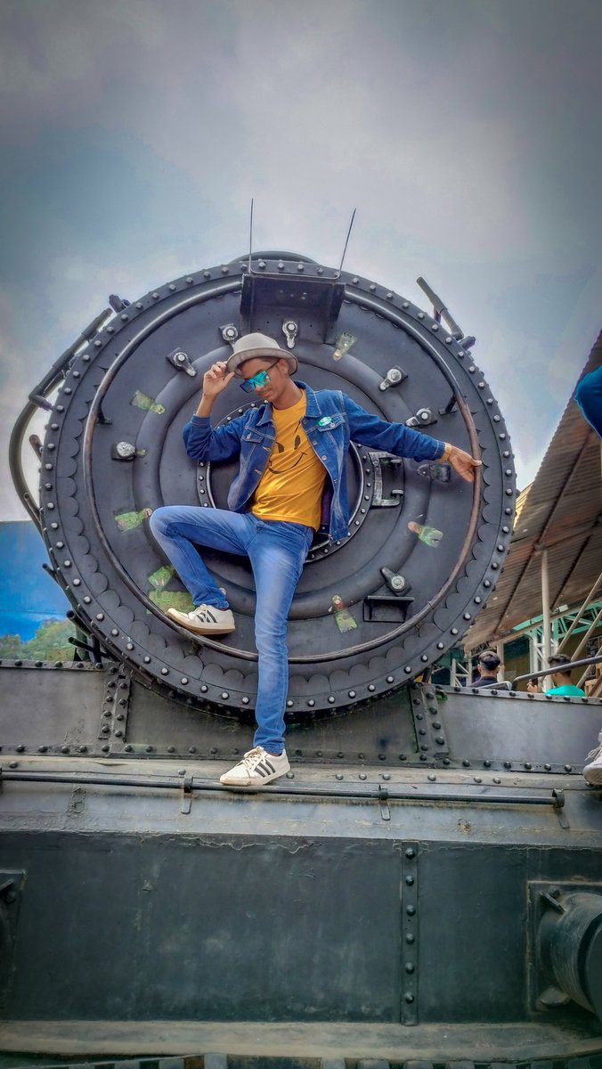 Iam A Disco Dancer 🕺 #rabimeher #ramojifilmcity #Ramoji #Hyderabad #bunkarpila #ImACeleb #bargarh #r
