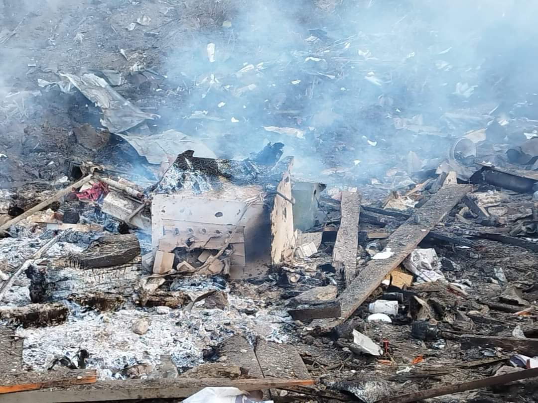 MayWongST's tweet photo. Reported that #Myanmar #military launched more air strikes, this time in #Kayin state. Local media @Khithitofficial reporting the air strikes hit an area with mining activities. Some #China nationals working there may be injured. Some 10 injured/killed #WhatsHappeningInMyanmar https://t.co/zpK6cEMzBW