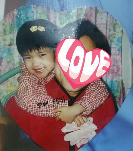 _ToToror's tweet image. 머리 자르면 걍 이때랑 똑같을듯 많이 쳐주면 다섯살