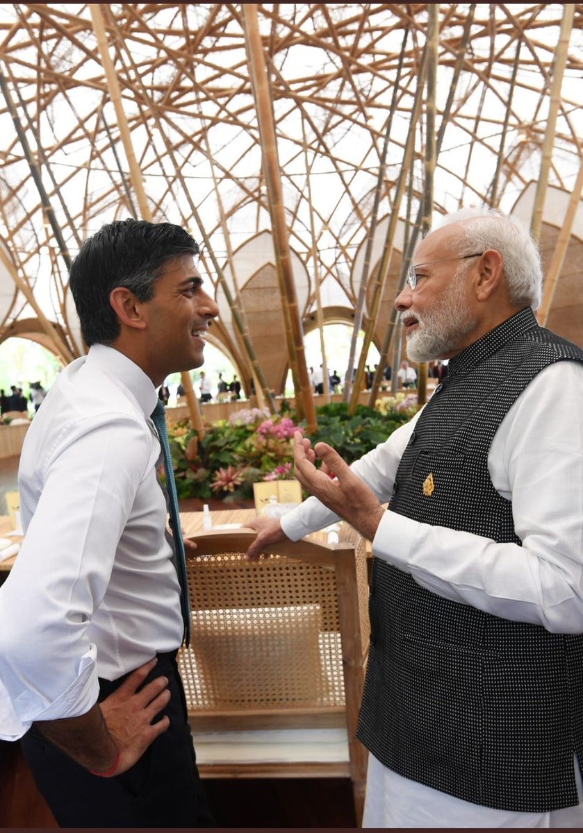 BambooramAgro's tweet photo. Bamboo is making its presence known to world leaders.
https://t.co/omQWLbEf0M
#G20Indonesia2022 πΈ
Narendra Modi π₯°
#G20Indonesia2022
#ModiInG20
#Bamboo
#Bamboolife
#Bamboofarming https://t.co/qSVXGjnzqf