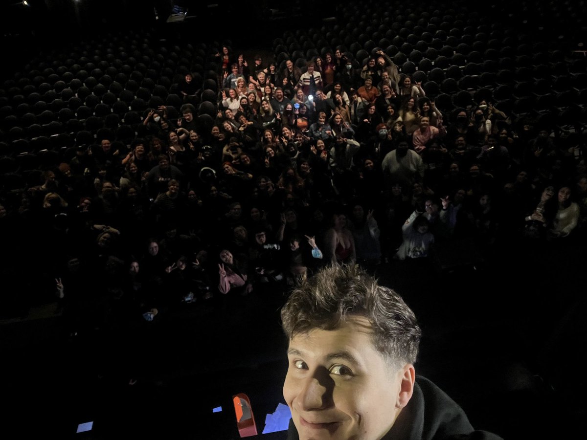 📺pre-show pics💙 tweet media