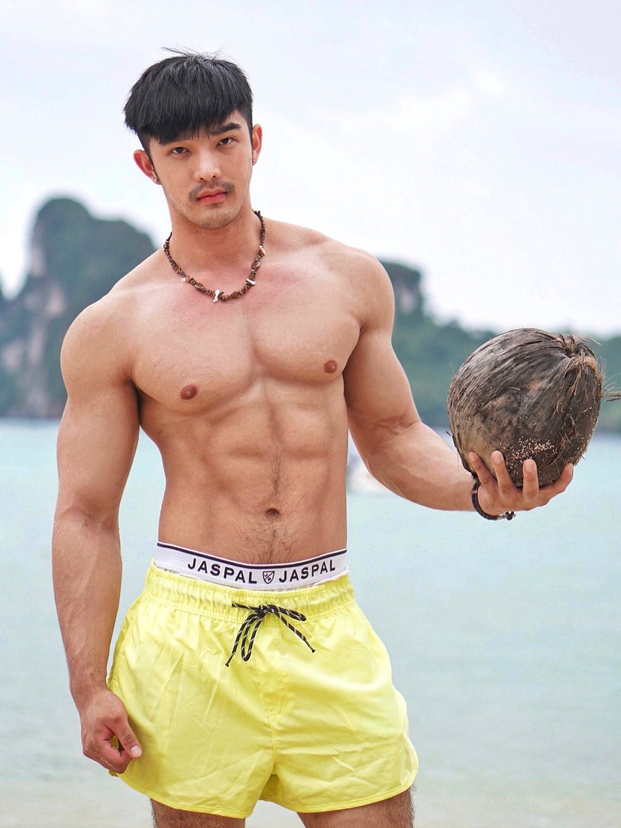 Bravyboom's tweet photo. Coconut or Me?? 🤣🤣 https://t.co/wVYqst0Wgh