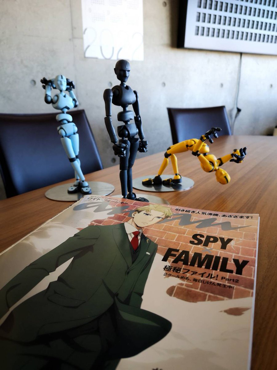 KibidangoJp's tweet photo. ちなみに背表紙が #SPY_FAMILY のロイド・フォージャーさんで #Necksaviour そっちのけでアガりました( °Д° )ｸﾜｯ！
[文責:ツイ担] https://t.co/CQBIbJq6r4