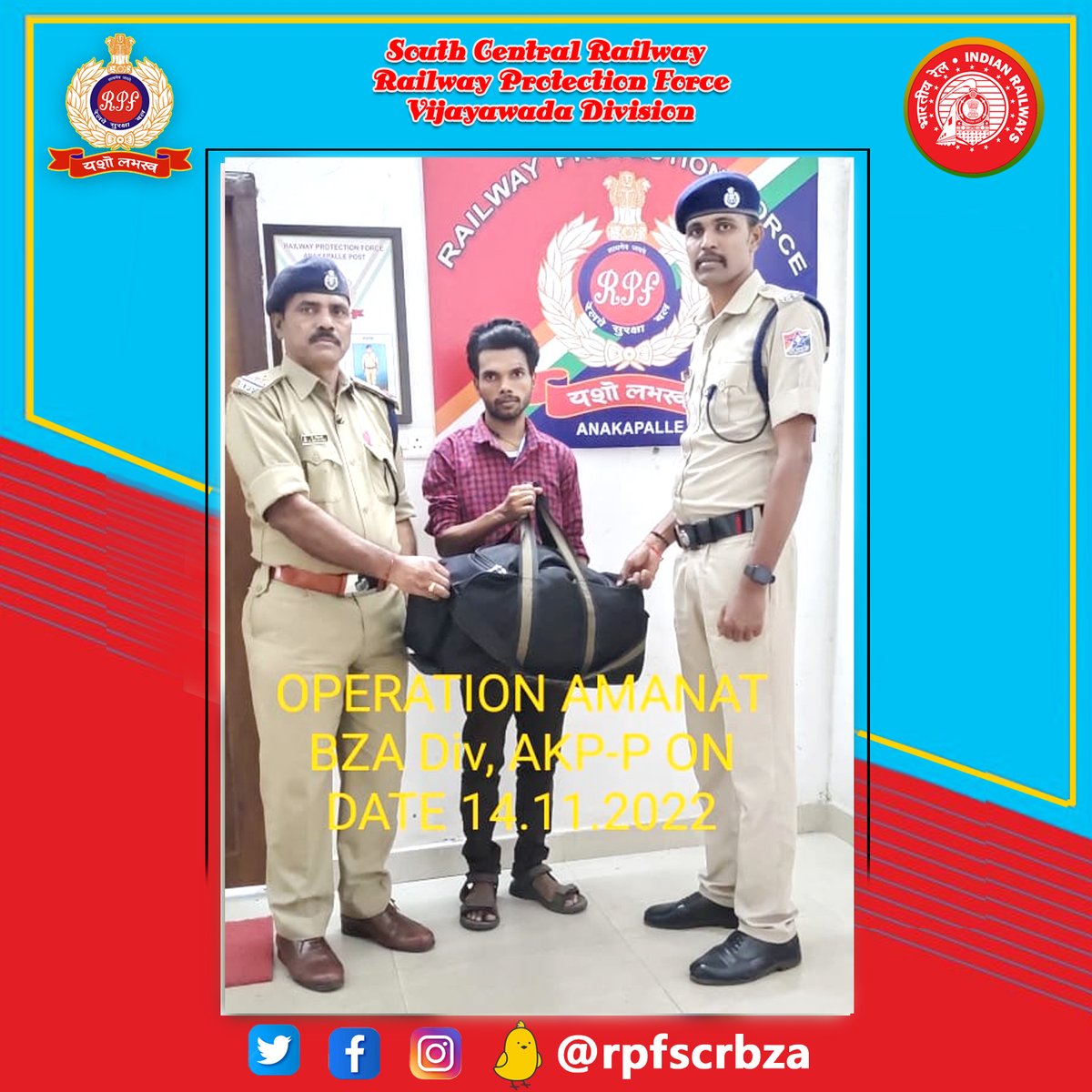 rpfscrbza's tweet photo. #OPERATION_AMAANAT. On 14-11-2022, Left over Luggage bag in https://t.co/jVchqPH3OV Dhanbad Exp, containing New & old clothes Total Valued worth Rs. 4,000/- was secured by #RPF Anakapalle, The same was handed over to its rightful owner. https://t.co/a9VqFWua0j