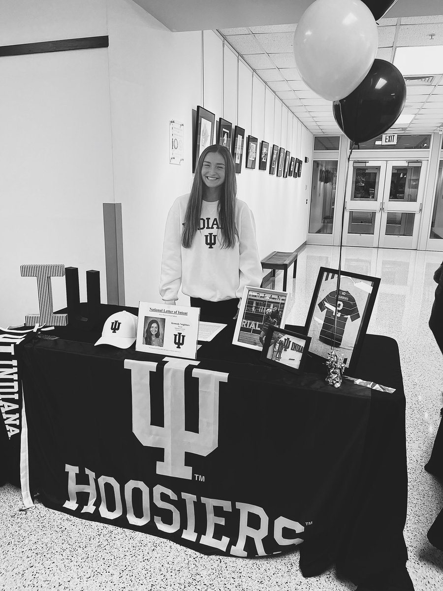 kennedyneighbo1's tweet photo. So excited and thankful to finally, officially be a Hooiser❤️🤍 https://t.co/H5zQ5hhRKh
